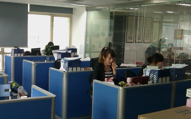工业重防腐涂料在钢结构桥梁与化工设备中的应用方案